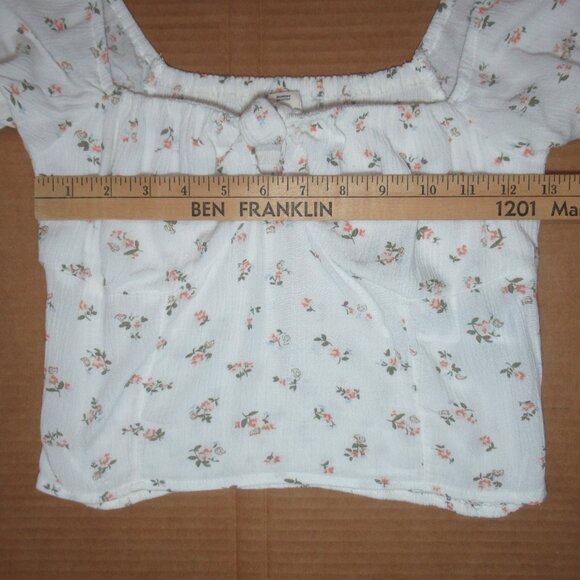 Billabong Floral Crop Top | Size Medium - Picture 5 of 11